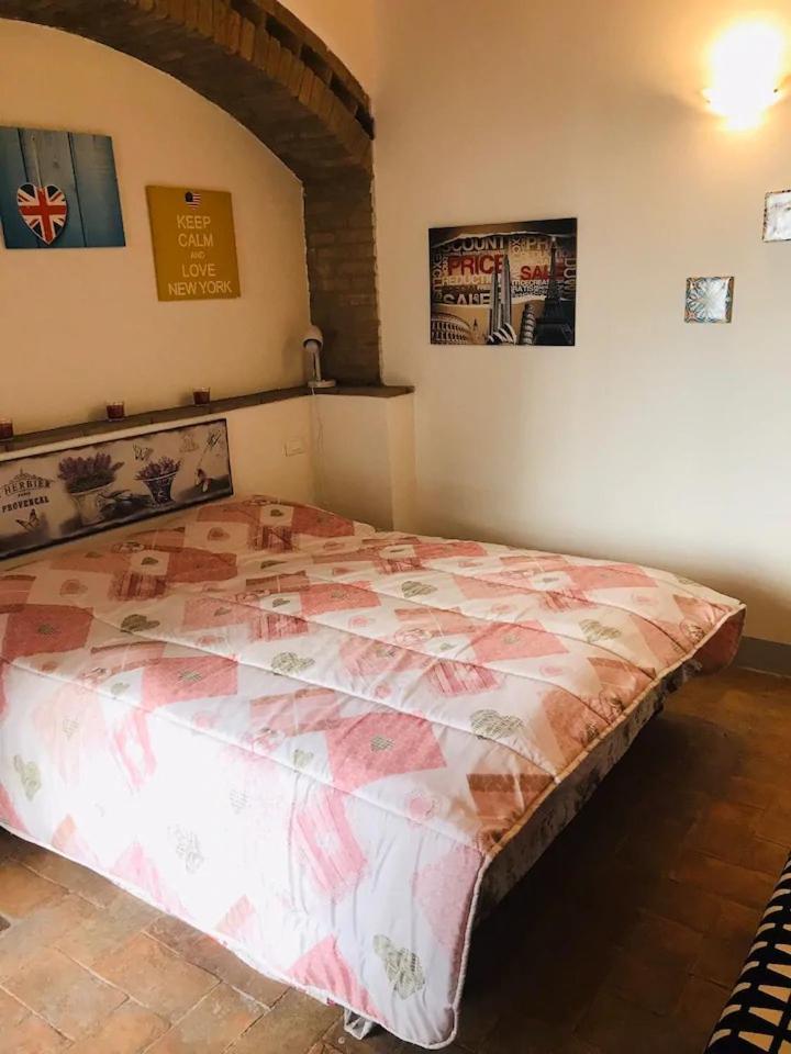 Apartamento La Casina Di Ancicucco 2 San Gimignano Exterior foto